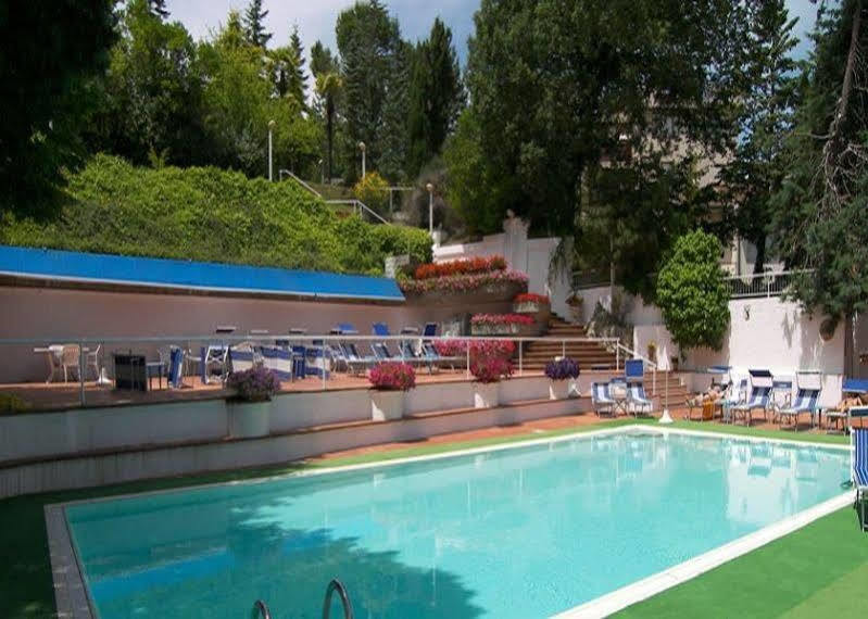Hotel Moderno Chianciano Terme Eksteriør billede